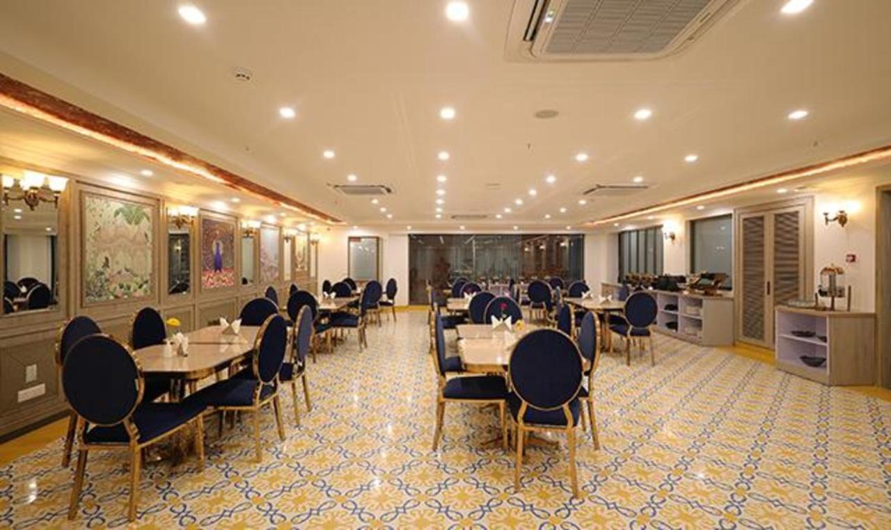 Fabhotel Prime Hampton By Ic'S Noida Exterior foto